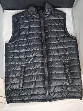 Jackson Hole Outerwear Black Quilted Vest - Size L
